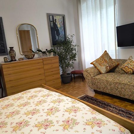 Appartamentomonika Con Parcheggio Privato - Volano Kültér fotó